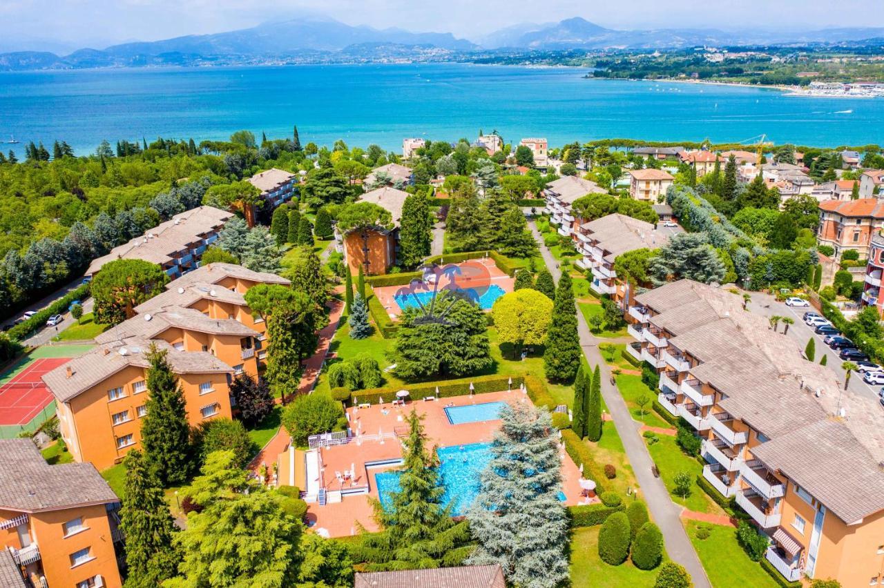 Panorama Apartment Peschiera Peschiera del Garda Bagian luar foto