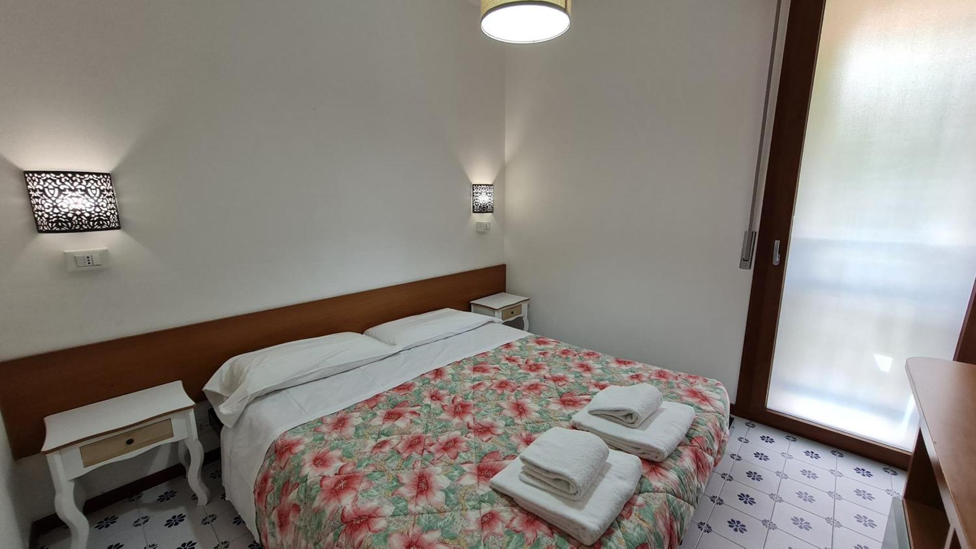 Panorama Apartment Peschiera Peschiera del Garda Bagian luar foto