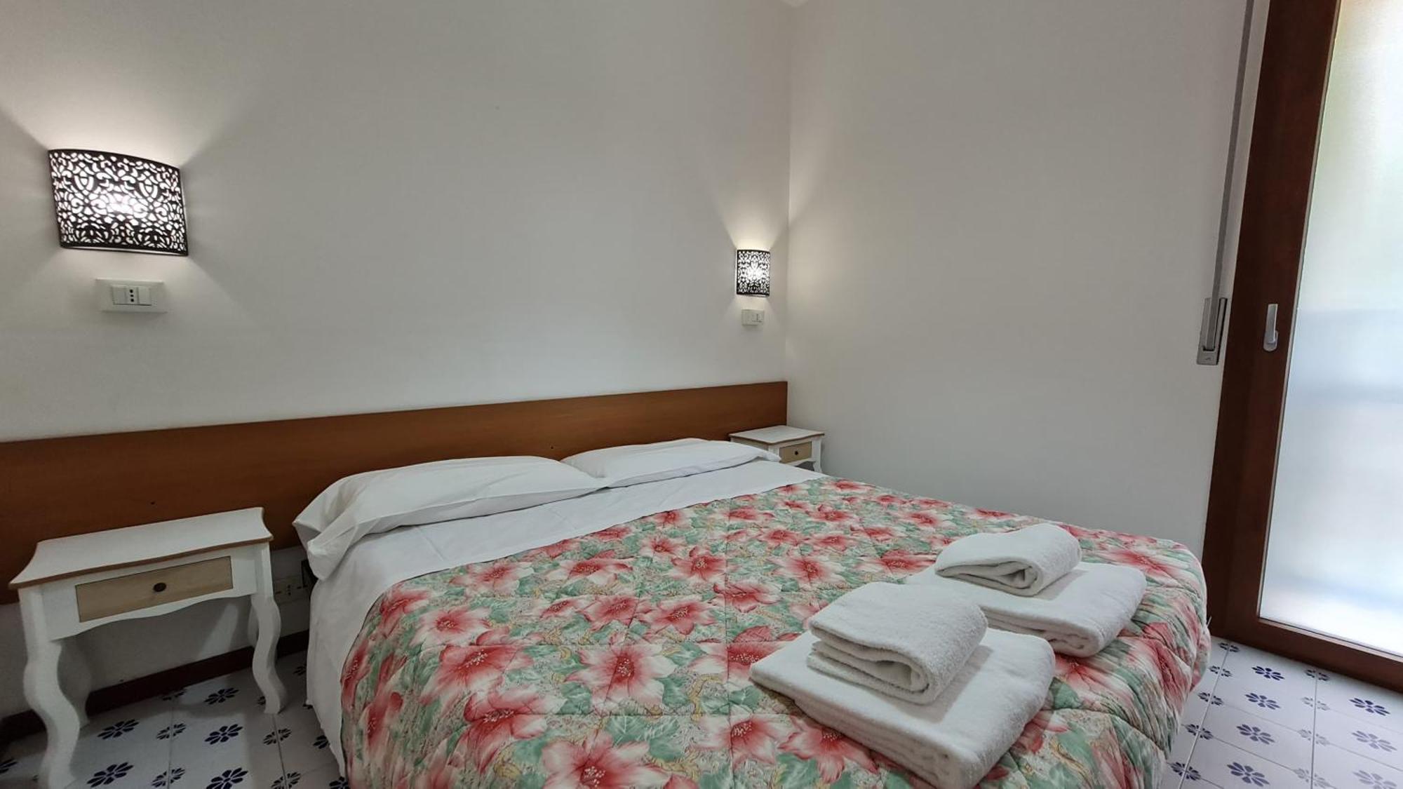 Panorama Apartment Peschiera Peschiera del Garda Bagian luar foto